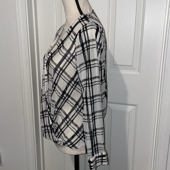 INC International Concepts crossover top - Picture 2 of 5